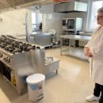 10.04.2021 Sandomierz. Zakład Aktywności Zawodowej. Na zdjęciu Lidia Pazdro - pracownik / Grażyna Szlęzak-Wójcik / Radio Kielce