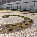 02.04.2021 Końskie. Nasadzenia kwiatów / Magdalena Galas-Klusek / Radio Kielce
