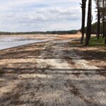 22.04.2021 Sielpia. Miłośnicy quadów rozjeżdżają dno zbiornika / Magdalena Galas-Klusek / Radio Kielce