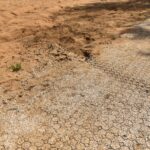 22.04.2021 Sielpia. Miłośnicy quadów rozjeżdżają dno zbiornika / Magdalena Galas-Klusek / Radio Kielce