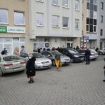 12.04.2021 Kielce. Kolejka pacjentów przed przychodnią Centrum Medyczne Zdrowie przy ulicy Warszawskiej / Aneta Cielibała-Gil / Radio Kielce