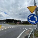 26.04.2021. Cedzyna. Droga S74. Dojazd do ronda / Wiktor Taszłow / Radio Kielce