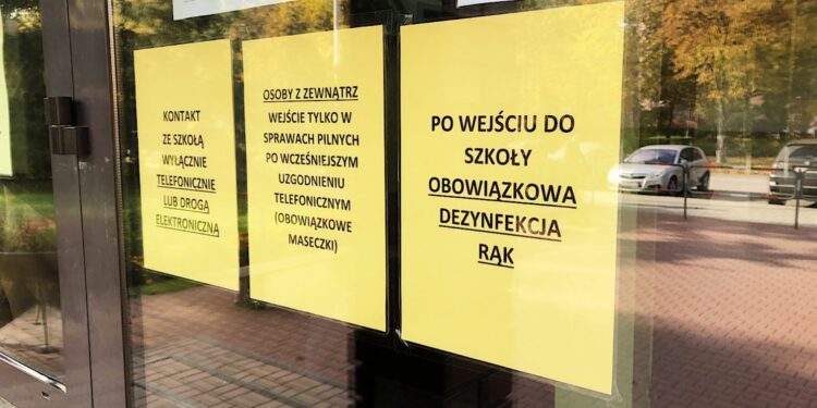 koronawirus, szkoła / Jarosław Kubalski / Radio Kielce