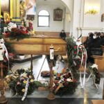 06.04.2021. Nowa Słupia. Pogrzeb Władysława Bąka / Jarosław Kubalski / Radio Kielce