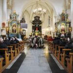 06.04.2021. Nowa Słupia. Pogrzeb Władysława Bąka / Jarosław Kubalski / Radio Kielce