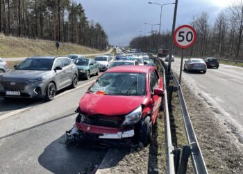 08.04.2021 Kielce. Wypadek na ul. Ściegiennego / Jarosław Kubalski / Radio Kielce
