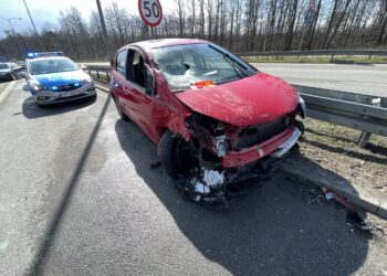 08.04.2021 Kielce. Wypadek na ul. Ściegiennego / Jarosław Kubalski / Radio Kielce