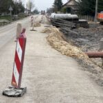 17.04.2021 Wilków. Budowa ścieżki rowerowej od Świętej Katarzyny do Mąchocic-Scholasterii / Jarosław Kubalski / Radio Kielce