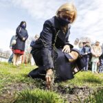 29.04.2021. Kielce. Akcja „Zielony Rekord”. Na zdjęciu: Renata Janik - wicemarszałek województwa świętokrzyskiego / Jarosław Kubalski / Radio Kielce