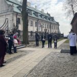 03.04.2021. Sandomierz. Święcenie pokarmów przy bazylice katedralnej Narodzenia NMP w Sandomierzu / Grażyna Szlęzak-Wójcik / Radio Kielce