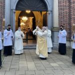 04.04.2021. Sandomierz. Bazylika katedralna. Msza rezurekcyjna.  Na zdjęciu: Krzysztof Nitkiewicz - biskup sandomierski / Grażyna Szlęzak-Wójcik / Radio Kielce