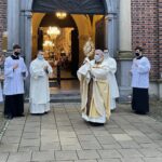 04.04.2021. Sandomierz. Bazylika katedralna. Msza rezurekcyjna.  Na zdjęciu: Krzysztof Nitkiewicz - biskup sandomierski / Grażyna Szlęzak-Wójcik / Radio Kielce