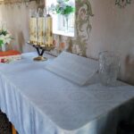 05.04.2021. Czyżowice. Studzienka i kapliczka / Marta Gajda / Radio Kielce