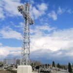 21.04.2021. Kazimierza Mała. Replika krzyża z Giewontu stanęła na cmentarzu / Marta Gajda / Radio Kielce