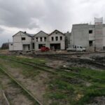 25.04.2021 Umianowice. Budowa Ośrodka Edukacji Przyrodniczej w Umianowicach / Marta Gajda / Radio Kielce