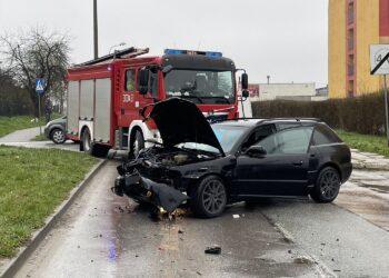 16.04.2021. Kielce. Wypadek na ulicy Kołłątaja / Kamil Król / Radio Kielce