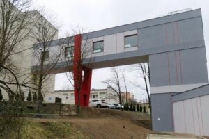 08.04.2021. Kielce. Łącznik pomiędzy Świętokrzyskim Centrum Neurologii i Szpitalnym Oddziałem Ratunkowym Wojewódzkiego Szpitala Zespolonego w Kielcach / wszzkielce.pl