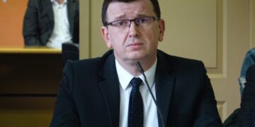 19.11.2019 Ostrowiec Świętokrzyski. Sesja rady miasta. Na zdjęciu Jarosław Górczyński - prezydent Ostrowca Świętokrzyskiego / Emilia Sitarska / Radio Kielce