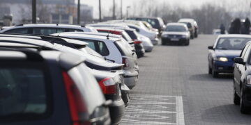 40 procent aut w Polsce ma powyżej 10 lat