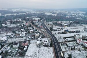 30.11.2020 Bobrza. Droga krajowa nr 74 na odcinku Mniów - Kielce. DK 74 / Jarosław Kubalski / Radio Kielce