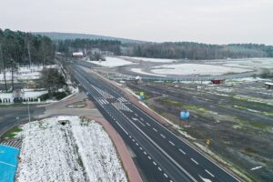 30.11.2020 Miedziana Góra.Droga krajowa nr 74 na odcinku Mniów - Kielce. DK 74 / Jarosław Kubalski / Radio Kielce