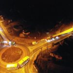 14.03.2021 Transport elektrowni wiatrowej na trasie Cedzyna - Wysoki Małe / Jarosław Kubalski / Radio Kielce