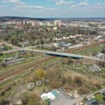 27.04.2021 Skarżysko-Kamienna. Przebudowa alei Józefa Piłsudskiego i wiaduktu nad torami / Jarosław Kubalski / Radio Kielce