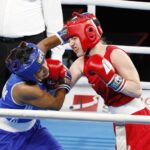 15.04.2021 Kielce. Młodzieżowe Mistrzostwa Świata Kobiet i Mężczyzn w Boksie. Walka: Karolina Ampulska - Polska (strój czerwony) i Maria Jose Martinez Henao - Kolumbia / Jarosław Kubalski / Radio Kielce