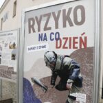 16.04.2021 Kielce. Wzgórze Zamkowe. Otwarcie wystawy "Ryzyko na co dzień - Saperzy z CPdMZ" / Jarosław Kubalski / Radio Kielce