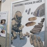 16.04.2021 Kielce. Wzgórze Zamkowe. Otwarcie wystawy "Ryzyko na co dzień - Saperzy z CPdMZ" / Jarosław Kubalski / Radio Kielce