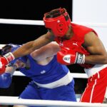 16.04.2021 Kielce. Młodzieżowe Mistrzostwa Świata Kobiet i Mężczyzn w Boksie. Walka: Jakub Domurad, Polska (niebieski strój) - Fernando Arzola Lopez, Kuba / Jarosław Kubalski / Radio Kielce