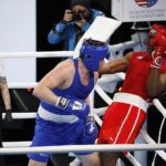 16.04.2021 Kielce. Młodzieżowe Mistrzostwa Świata Kobiet i Mężczyzn w Boksie. Walka: Jakub Domurad, Polska (niebieski strój) - Fernando Arzola Lopez, Kuba / Jarosław Kubalski / Radio Kielce