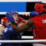 16.04.2021 Kielce. Młodzieżowe Mistrzostwa Świata Kobiet i Mężczyzn w Boksie. Walka: Jakub Domurad, Polska (niebieski strój) - Fernando Arzola Lopez, Kuba / Jarosław Kubalski / Radio Kielce