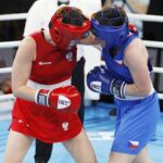 17.04.2021 Kielce. Młodzieżowe Mistrzostwa Świata Kobiet i Mężczyzn w Boksie. Walka: Agnieszka tereszczak (Polska, czerwony strój) - Kristina Vaclavikova (Czechy) / Jarosław Kubalski / Radio Kielce