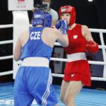 17.04.2021 Kielce. Młodzieżowe Mistrzostwa Świata Kobiet i Mężczyzn w Boksie. Walka: Agnieszka tereszczak (Polska, czerwony strój) - Kristina Vaclavikova (Czechy) / Jarosław Kubalski / Radio Kielce