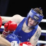 17.04.2021 Kielce. Młodzieżowe Mistrzostwa Świata Kobiet i Mężczyzn w Boksie. Walka:Oliwier Zamojski ( Polska, niebieski strój) - Ankit Narwal ( Indie) / Jarosław Kubalski / Radio Kielce