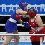 18.04.2021 Kielce. Młodzieżowe Mistrzostwa Świata Kobiet i Mężczyzn w Boksie. Walka:Oliwia Toborek ( Polska, strój niebieski) - Tatiana Bogdanowa ( Rosja ) / Jarosław Kubalski / Radio Kielce