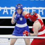 18.04.2021 Kielce. Młodzieżowe Mistrzostwa Świata Kobiet i Mężczyzn w Boksie. Walka:Oliwia Toborek ( Polska, strój niebieski) - Tatiana Bogdanowa ( Rosja ) / Jarosław Kubalski / Radio Kielce