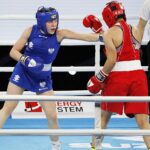 20.04.2021 Kielce. Młodzieżowe Mistrzostwa Świata Kobiet i Mężczyzn w Boksie. Walka: Barbara Marcinkowska ( Polska, strój niebieski ) - Zhasmin Kiztatova ( Kazachstan) / Jarosław Kubalski / Radio Kielce