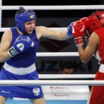 20.04.2021 Kielce. Młodzieżowe Mistrzostwa Świata Kobiet i Mężczyzn w Boksie. Walka: Daria Parada ( Polska, strój niebieski ) - Chan Sanamacha Thokchom ( Indie ) / Jarosław Kubalski / Radio Kielce