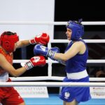 20.04.2021 Kielce. Młodzieżowe Mistrzostwa Świata Kobiet i Mężczyzn w Boksie. Walka: Daria Parada ( Polska, strój niebieski ) - Chan Sanamacha Thokchom ( Indie ) / Jarosław Kubalski / Radio Kielce