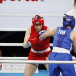 20.04.2021 Kielce. Młodzieżowe Mistrzostwa Świata Kobiet i Mężczyzn w Boksie. Walka: Martyna Jancelewicz ( Polska, strój czerwony ) - Busra Isildar ( Turcja ) / Jarosław Kubalski / Radio Kielce