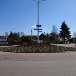 02.04.2021 Ostrowiec Świętokrzyski. Pierwsze wiosenne nasadzenia / Emilia Sitarska / Radio Kielce