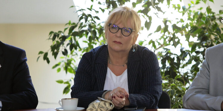 Posiedzenie Zarządu Regionu Świętokrzyskiego NSZZ "Solidarność". Na zdjęciu: Małgorzata Gosiewska - Wicemarszałek sejmu RP / Wiktor Taszłow / Radio Kielce