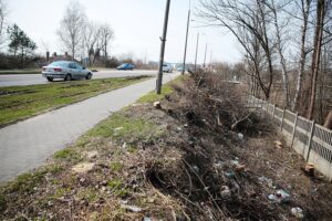 09.04.2021. Skarżysko-Kamienna. Wiadukt nad torami / Wiktor Taszłow / Radio Kielce