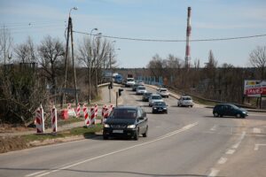 09.04.2021. Skarżysko-Kamienna. Wiadukt nad torami / Wiktor Taszłow / Radio Kielce