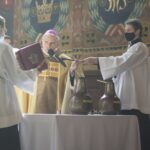 01.04.2021 Sandomierz. Msza krzyżma. Na zdjęciu biskup Krzysztof Nitkiewicz / Ksiądz Wojciech Kania