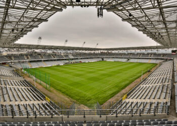 31.3.2016 Kielce. Kolporter Arena. Sektor gości. / Wojciech Habdas / Radio Kielce