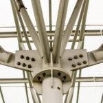 31.3.2016 Kielce. Kolporter Arena. Potężna konstrukcja zadaszenia. / Wojciech Habdas / Radio Kielce