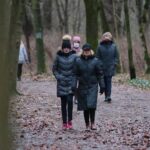 25.12.2020. Kielce. Świąteczny spacer i zabawa na lodowisku / Wiktor Taszłow / Radio Kielce